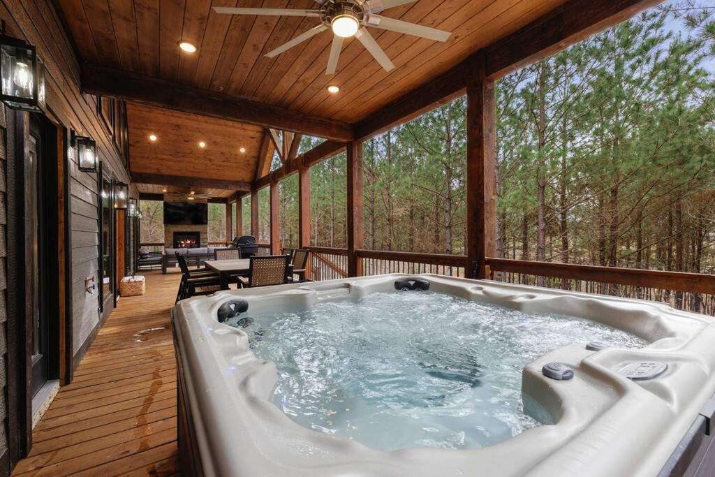 Lone Pine Lodge. Brand New! 2 Bedroom Luxury Cabin. Broken Bow Exterior foto